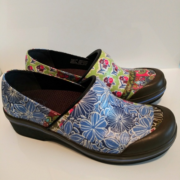 dansko volley clog